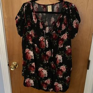 Floral short sleeve shirt